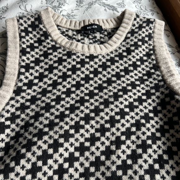 Me+Em Sweater Vest with detachable turtle neck. Size Large. - Picture 3 of 8